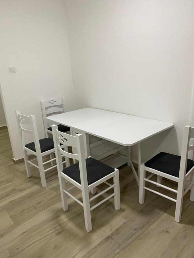 Apartman Oaza Niksic ภายนอก รูปภาพ